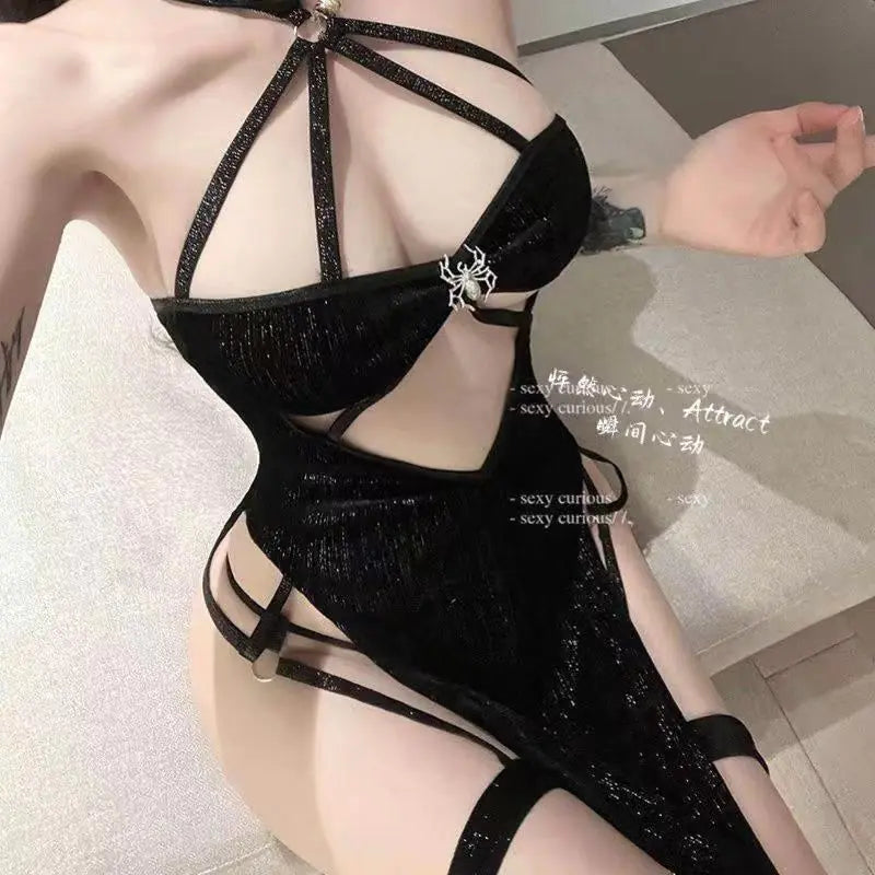 Set "Night Queen" - Vestido Cut-Out Estilo Bondage con Ligas